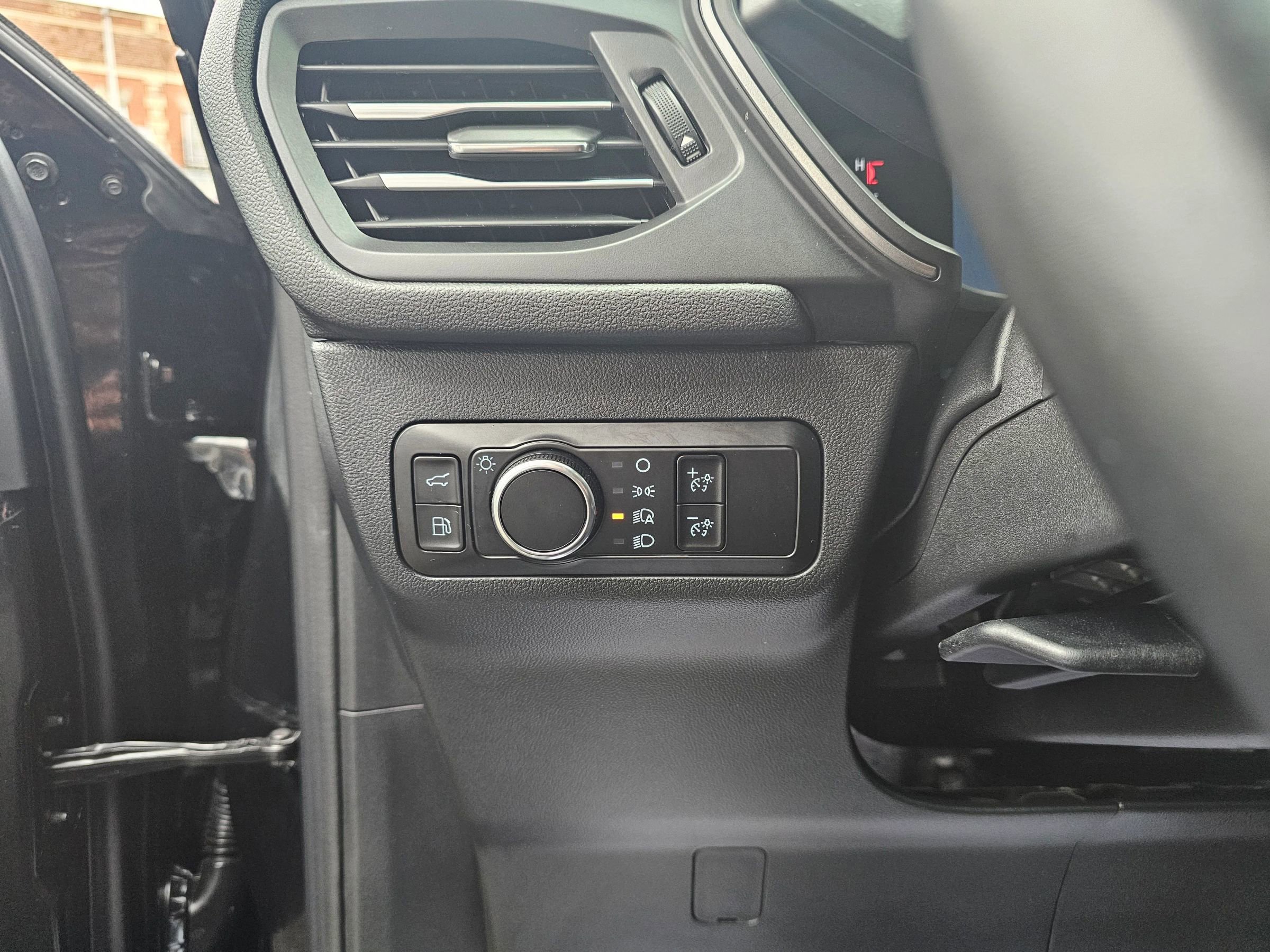 Used 2023 Ford Escape Active image 32