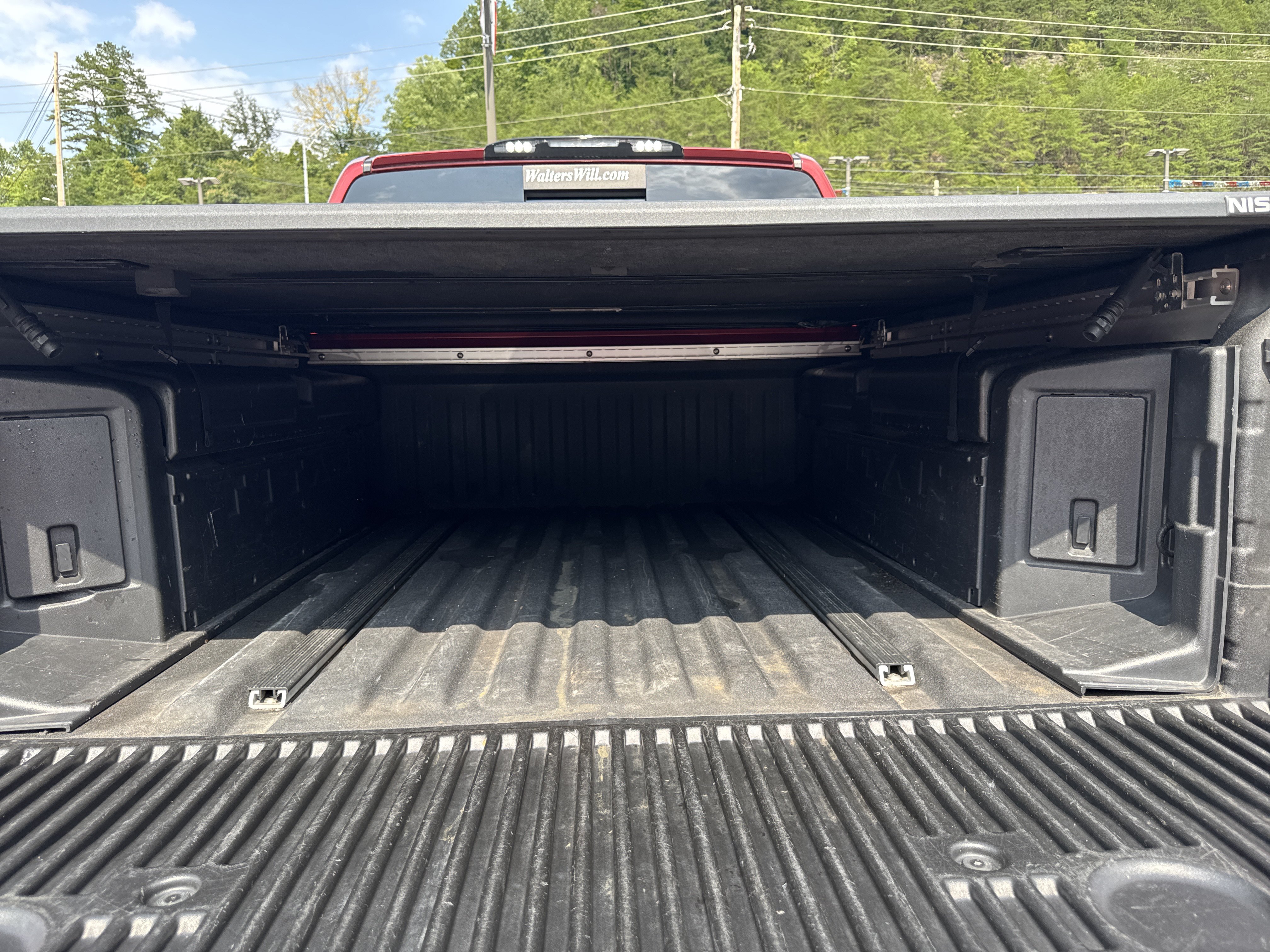 Used 2018 Nissan Titan Platinum Reserve w/ Platinum Utility Package AWD/4WD image 35