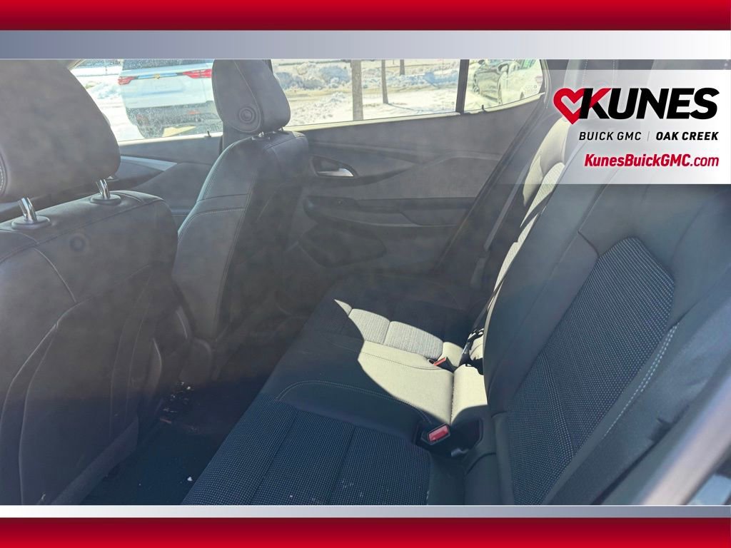 Used 2025 Buick Envista Preferred w/ Convenience I Package image 8