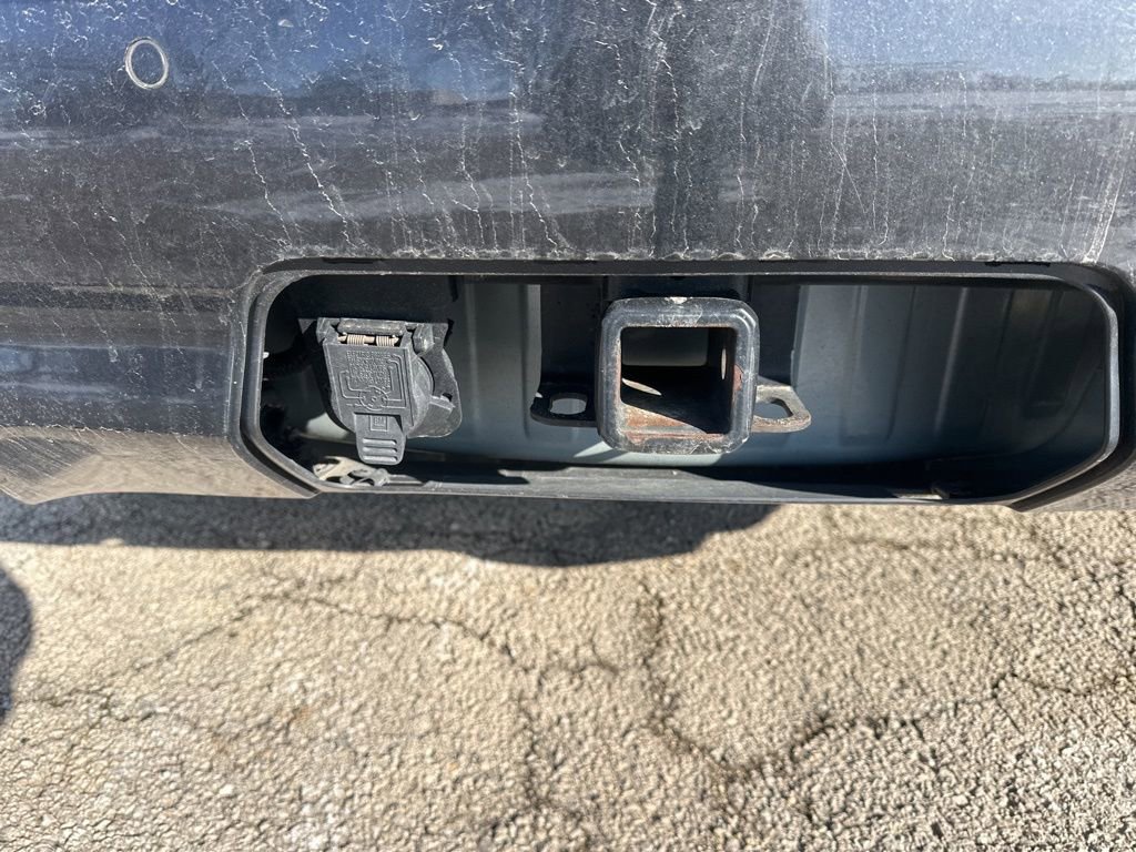 Used 2022 Buick Enclave Premium w/ Surround and Sites Package image 13