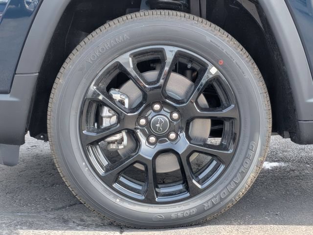 New 2026 Jeep Compass Latitude AWD/4WD image 13