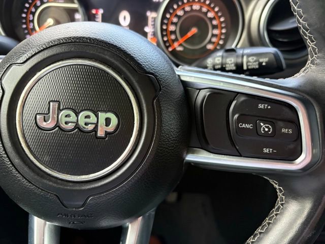Used 2018 Jeep Wrangler Unlimited Sahara w/ LED Lighting Group AWD/4WD image 14
