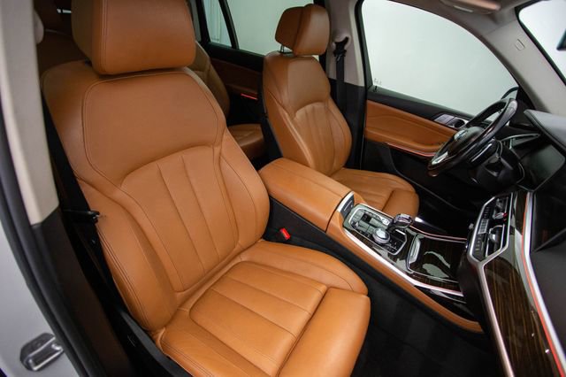 Used 2020 BMW X7 xDrive40i w/ Executive Package image 21