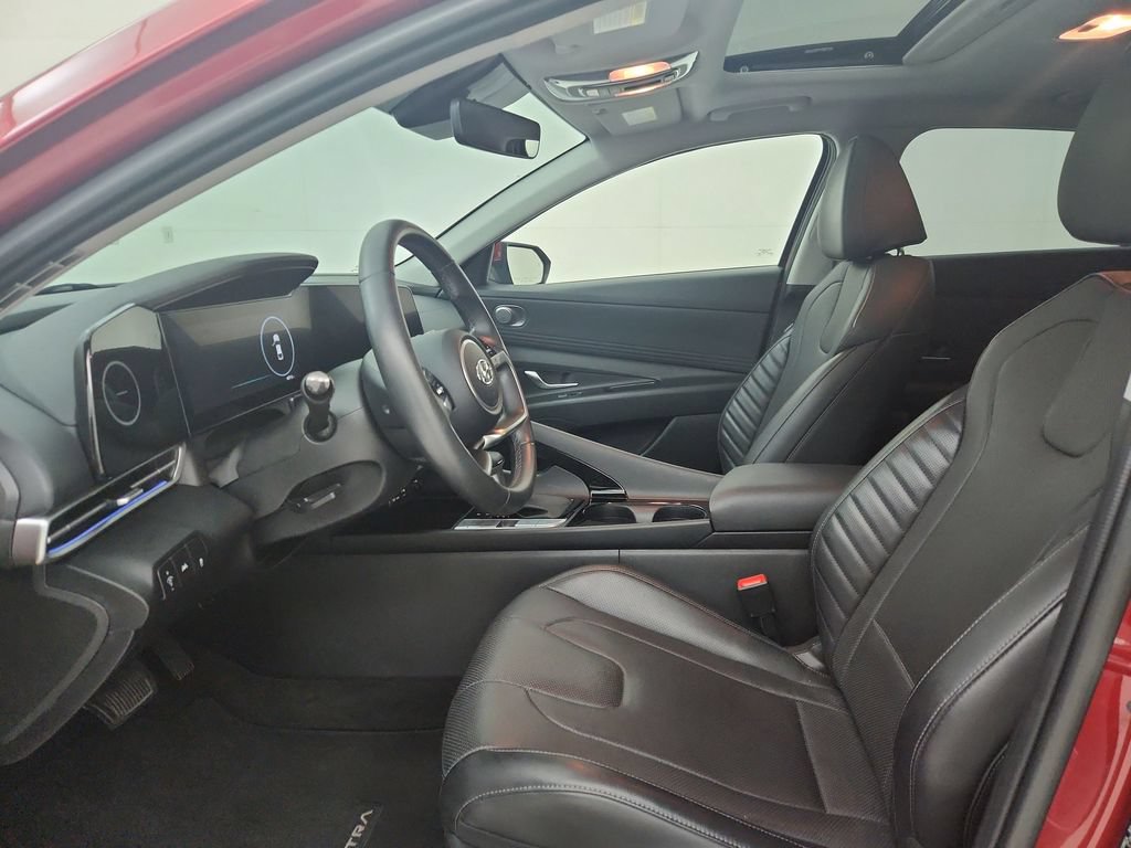 Used 2023 Hyundai Elantra Limited FWD image 19