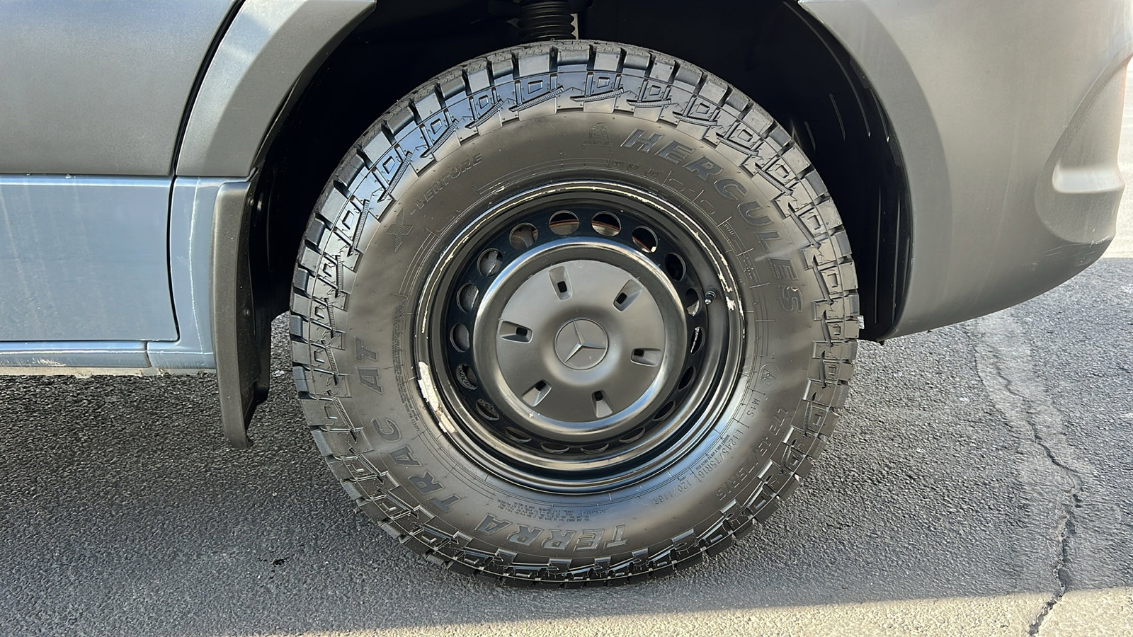 Used 2019 Mercedes-Benz Sprinter 144 image 11