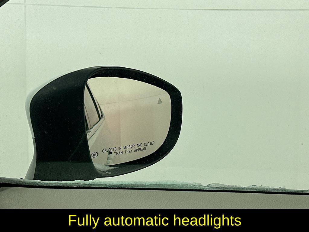 Used 2023 Chrysler Pacifica Touring-L image 24