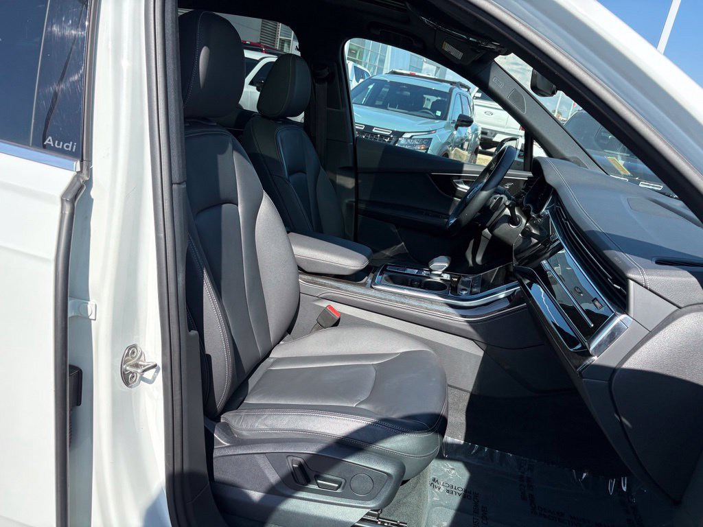 Used 2025 Audi Q7 3.0T Premium Plus AWD/4WD image 24