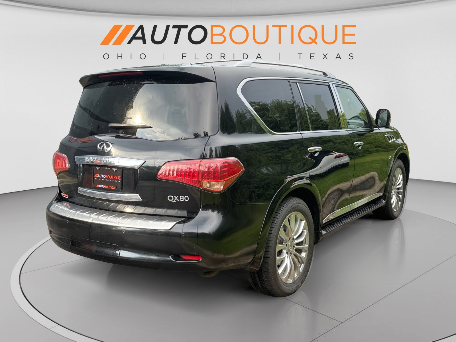 Used 2016 INFINITI QX80 4WD w/ Deluxe Technology Package image 5