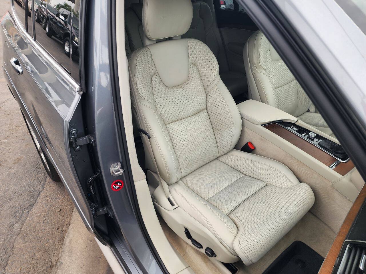 Used 2016 Volvo XC90 T6 Inscription AWD/4WD image 13