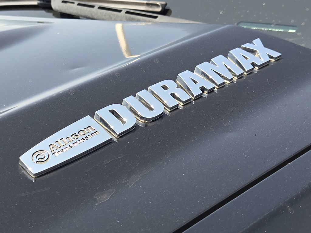 Used 2018 Chevrolet Silverado 2500 High Country w/ Duramax Plus Package AWD/4WD image 12