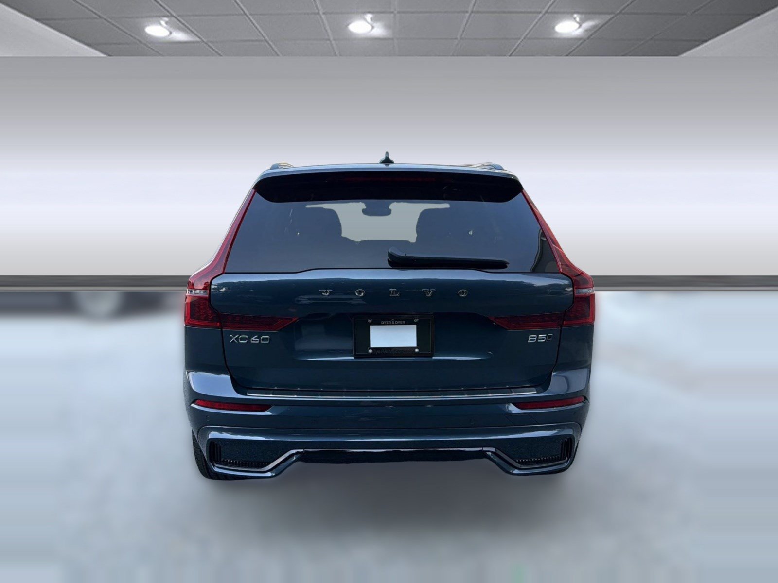 New 2026 Volvo XC60 B5 Plus w/ Protection Package Premier AWD/4WD image 10