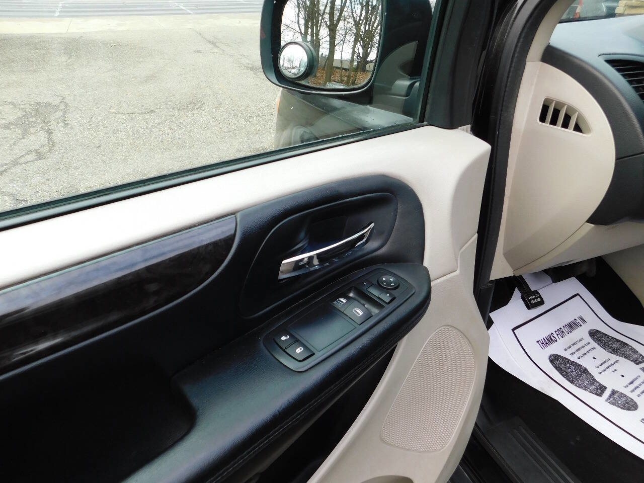 Used 2016 Dodge Grand Caravan SE w/ Quick Order Package 29E SE image 25