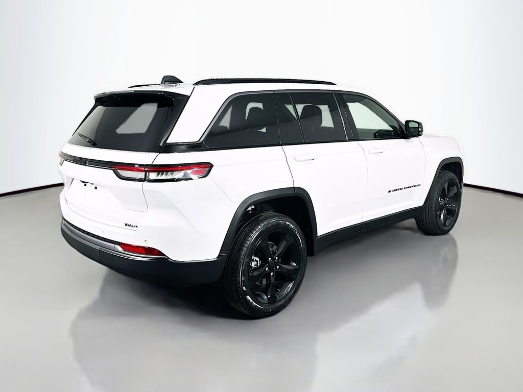New 2026 Jeep Grand Cherokee Limited w/ Limited Altitude Package RWD image 7