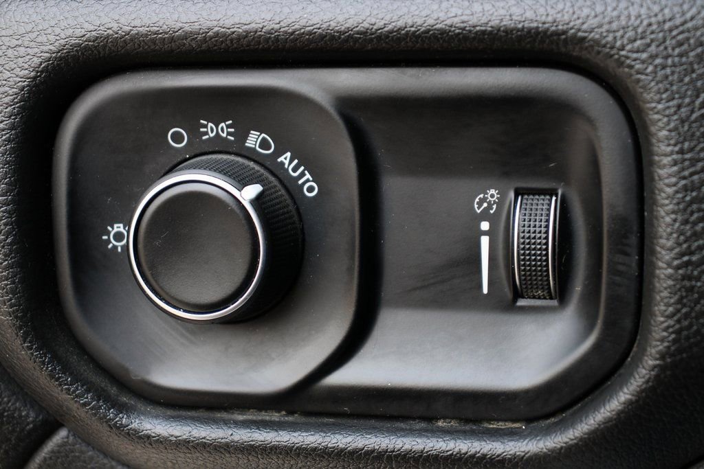 Used 2021 RAM 5500 Tradesman w/ Chrome Appearance Group image 20