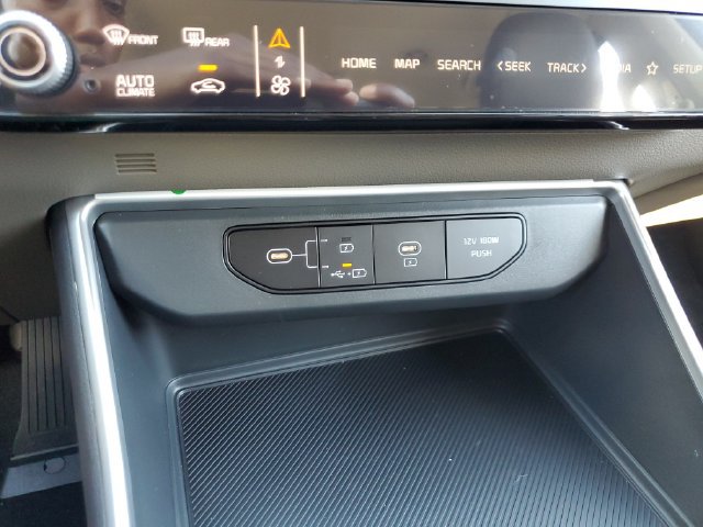 New 2027 Kia Carnival LXS FWD image 33