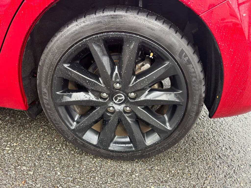Used 2017 MAZDA MAZDA3 Grand Touring image 9