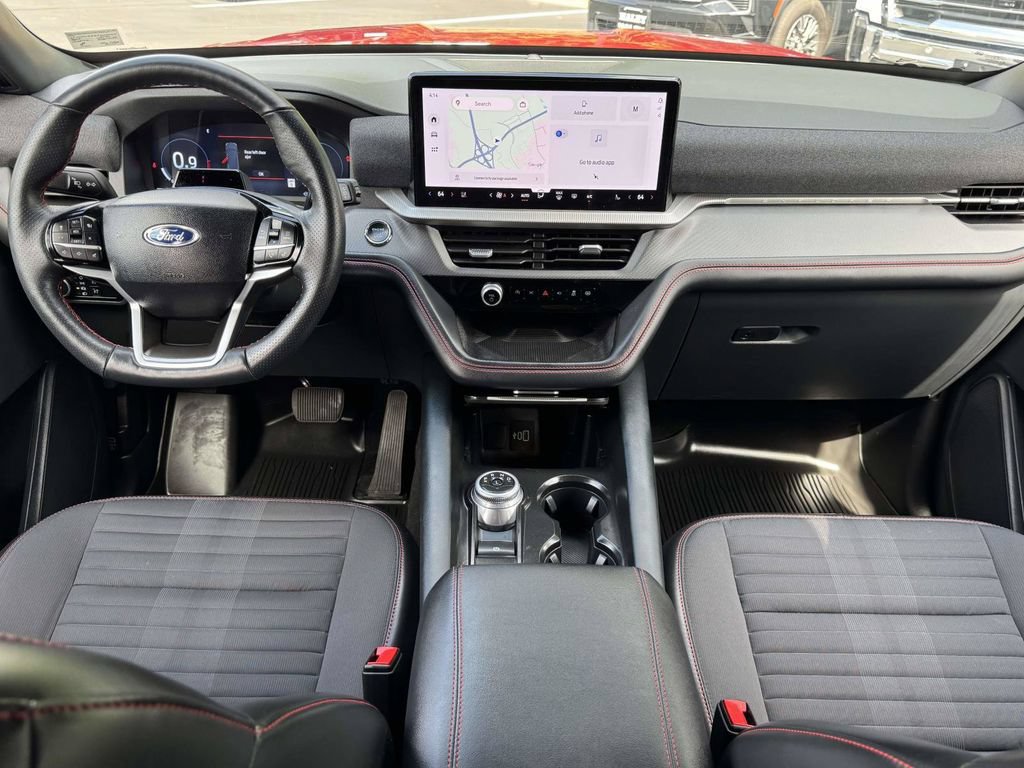 Used 2025 Ford Explorer ST-Line AWD/4WD image 3