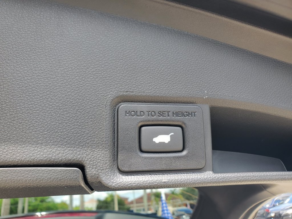 Used 2024 Acura RDX SH-AWD image 9