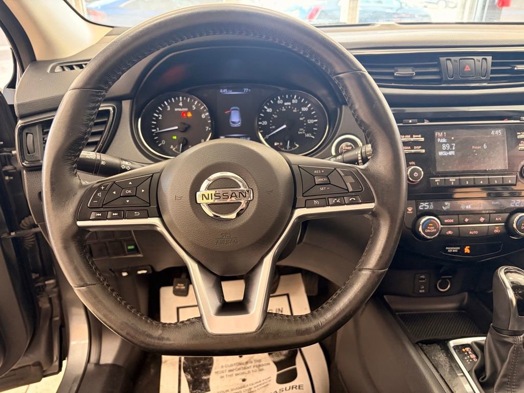 Used 2018 Nissan Rogue Sport SV image 14