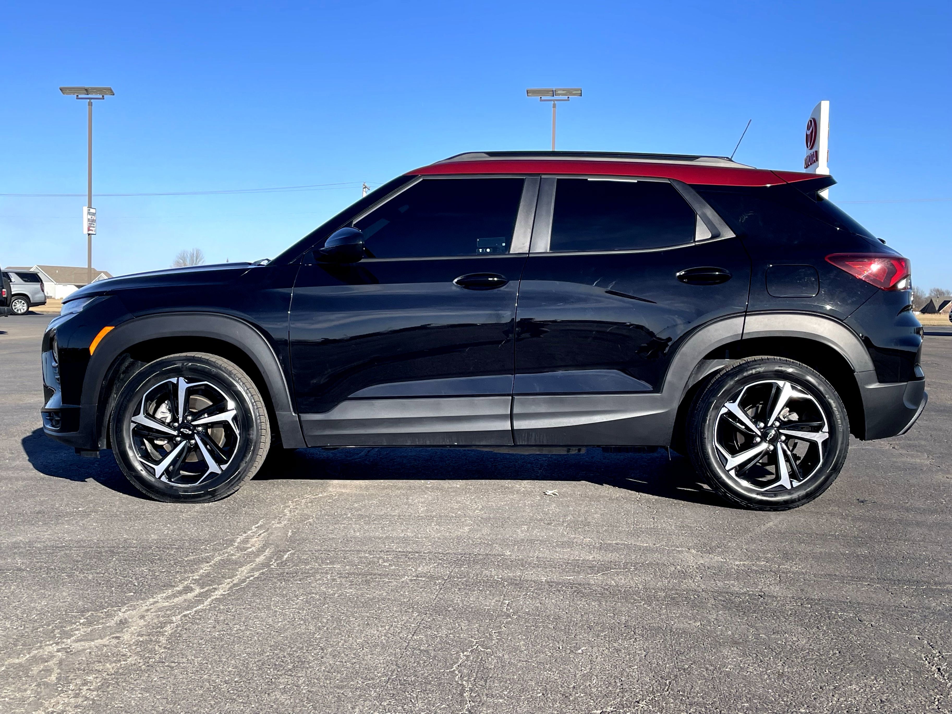 Used 2023 Chevrolet TrailBlazer RS w/ Sun and Liftgate Package image 6