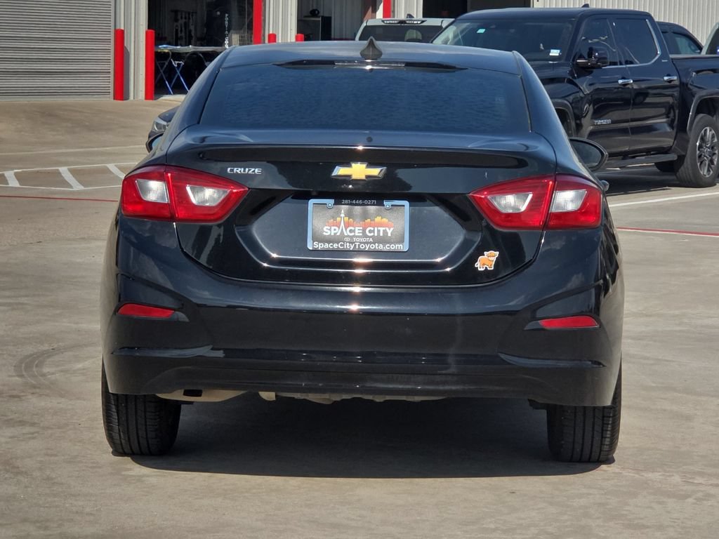 Used 2019 Chevrolet Cruze LS w/ LS Convenience Package FWD image 5