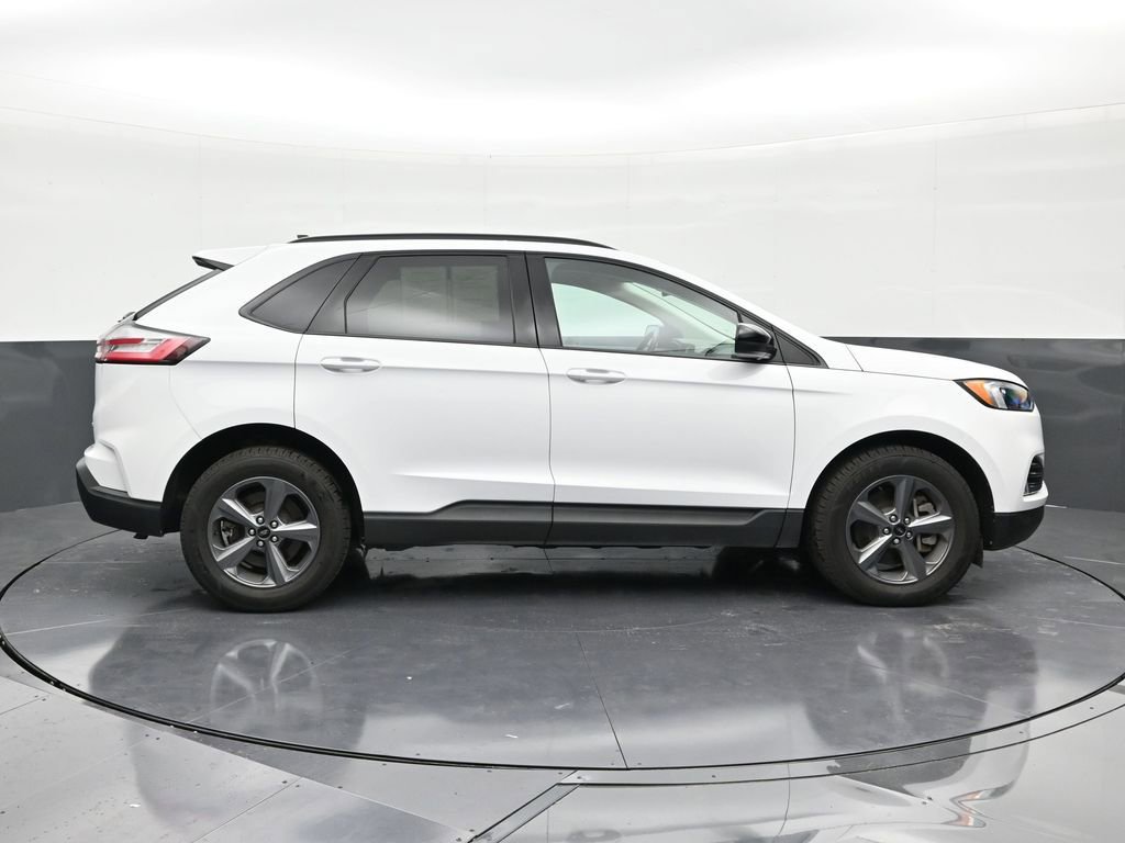 Used 2024 Ford Edge SEL w/ Sport Appearance Package image 6
