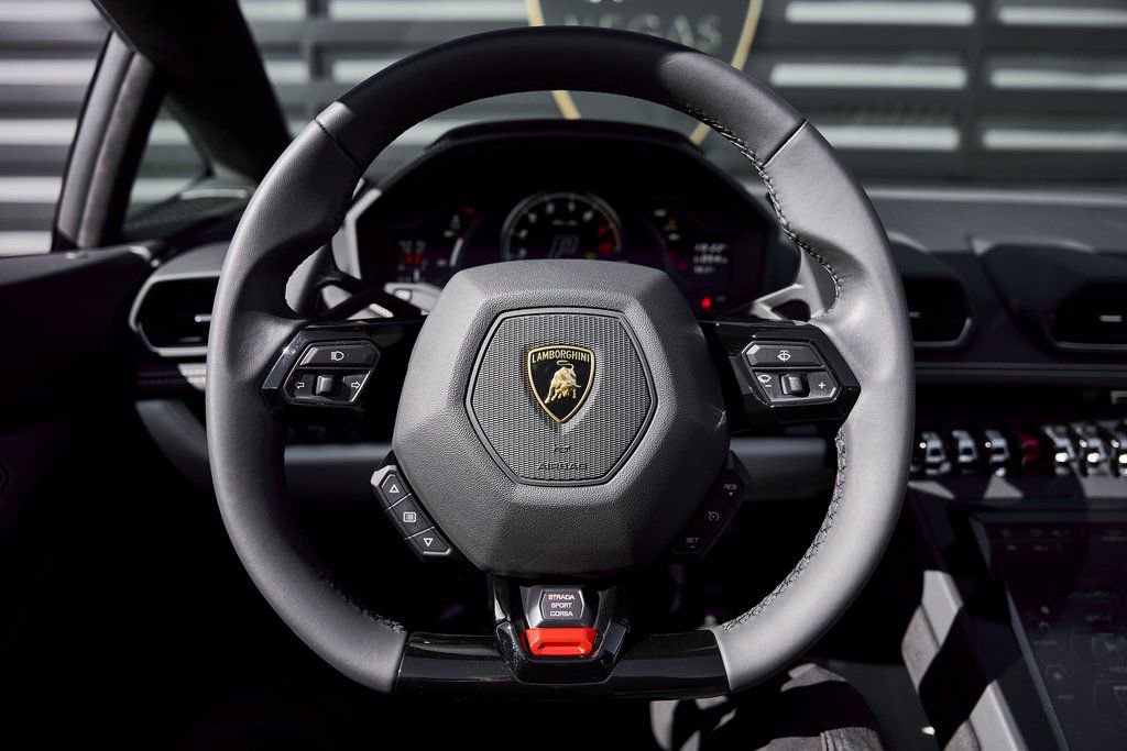 Used 2024 Lamborghini Huracan EVO image 51