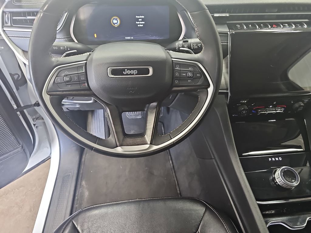 Used 2023 Jeep Grand Cherokee L Limited RWD image 16