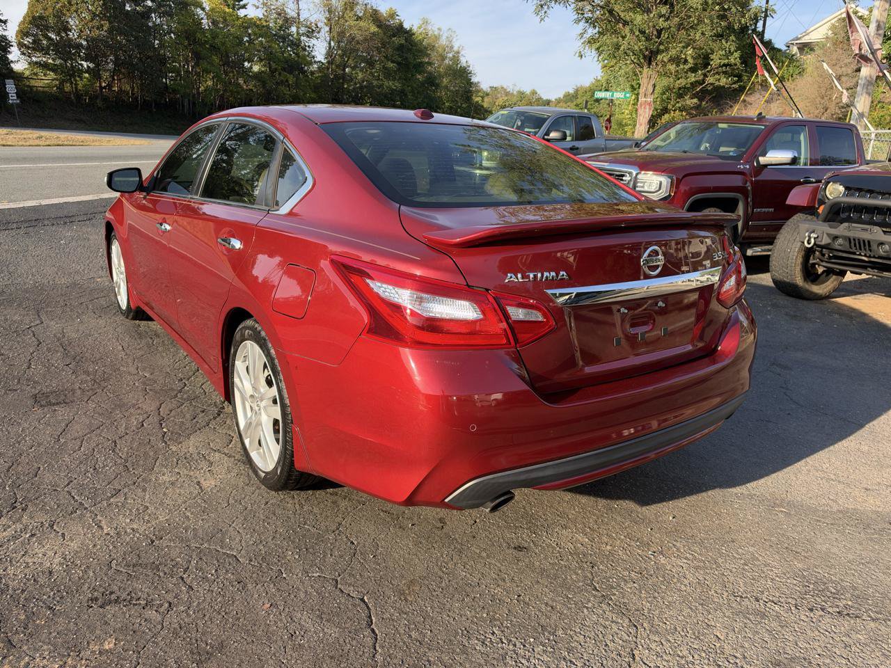 Used 2017 Nissan Altima 3.5 SL FWD image 5