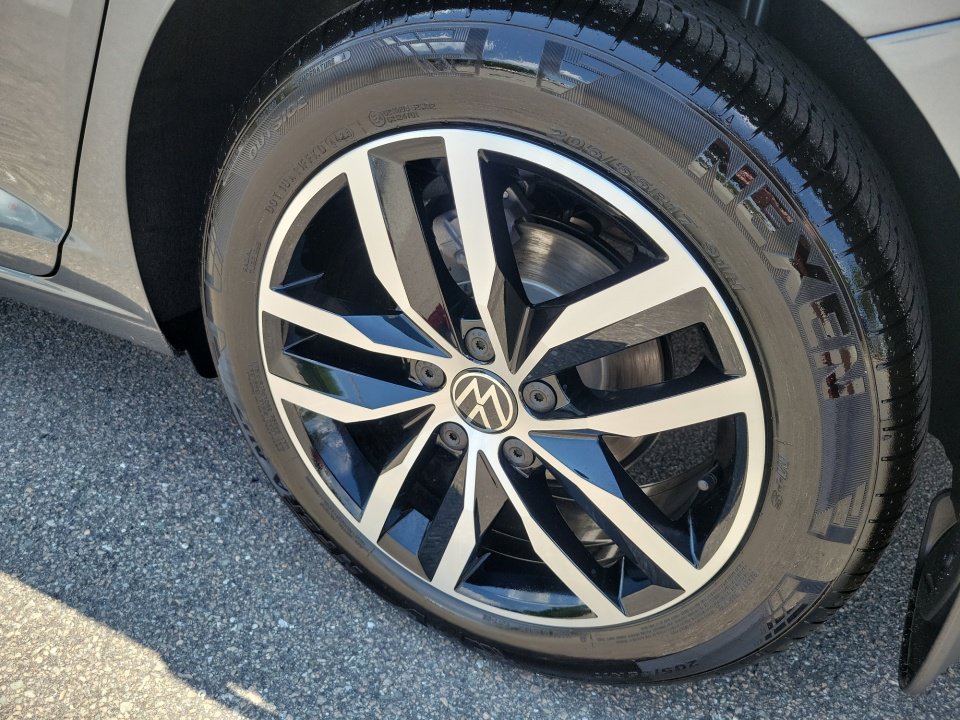 New 2026 Volkswagen Jetta SE FWD image 23
