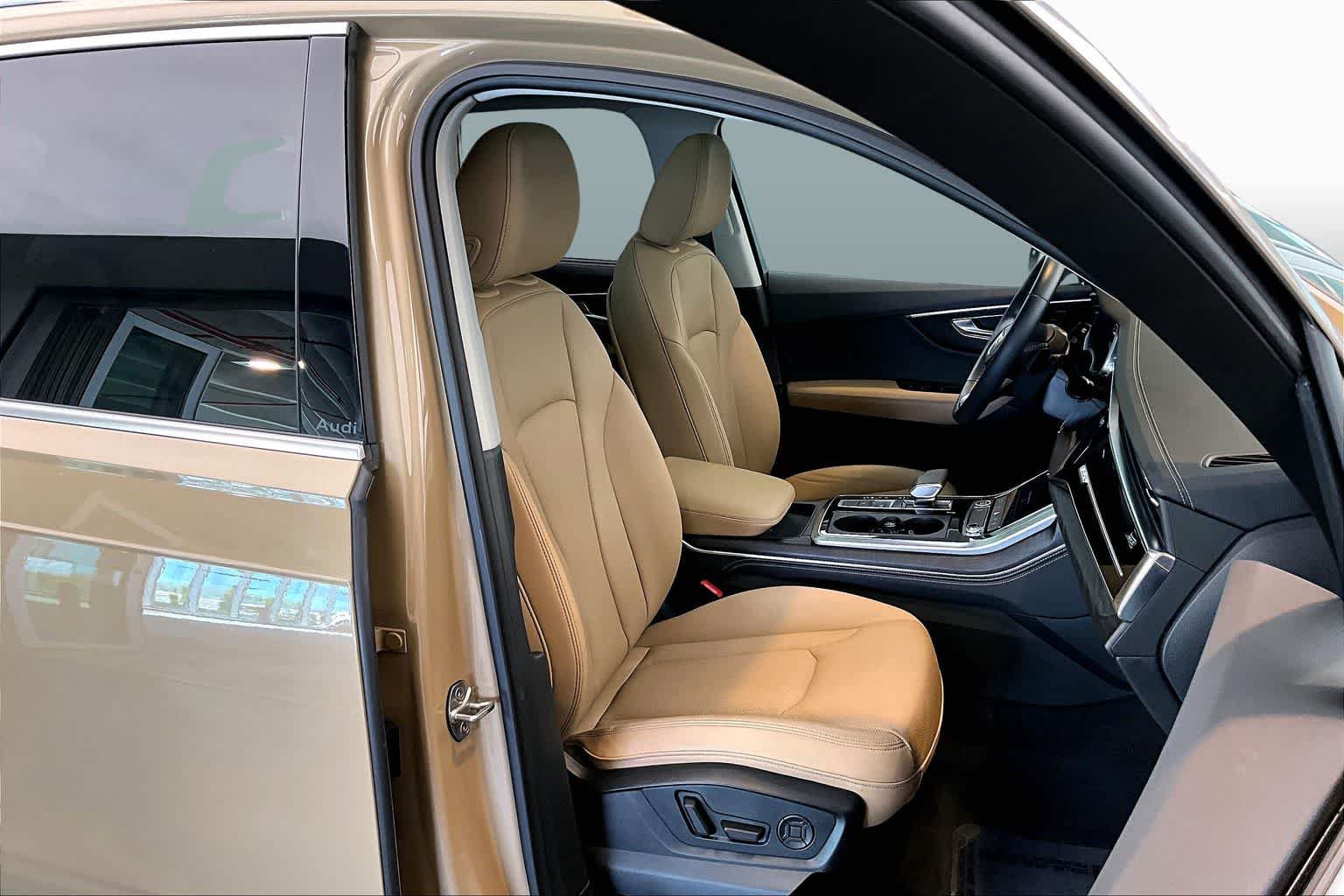 Used 2025 Audi Q7 3.0T Premium Plus w/ Premium Plus Package AWD/4WD image 8