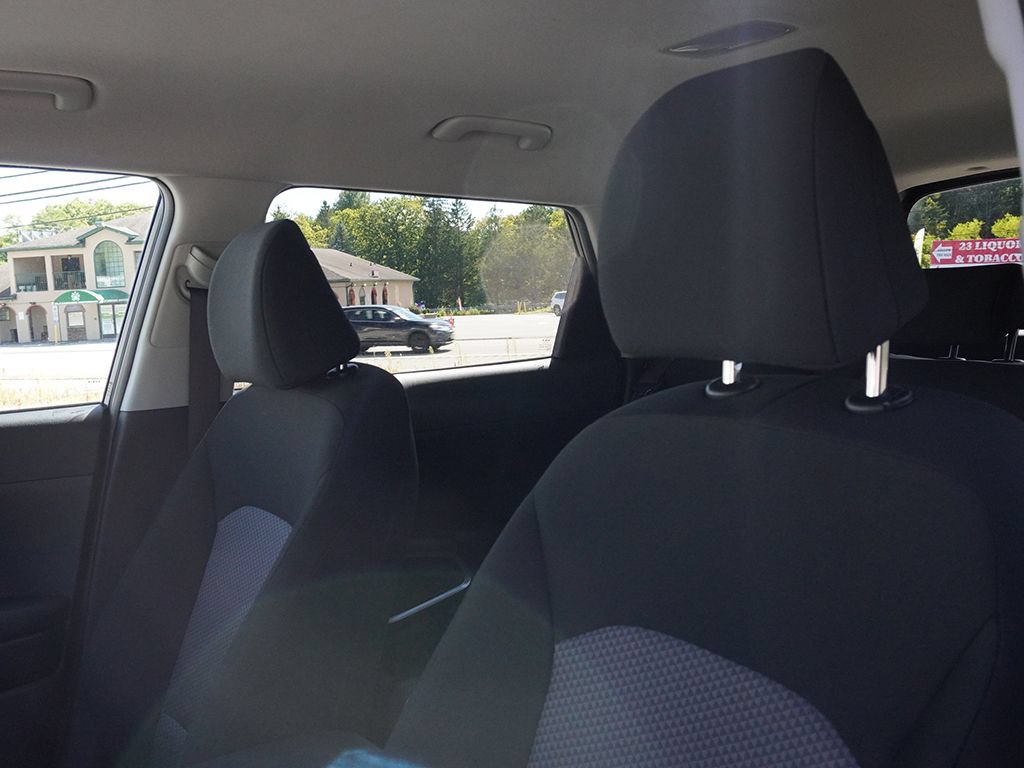Used 2025 Kia Soul LX w/ LX Technology Package FWD image 25