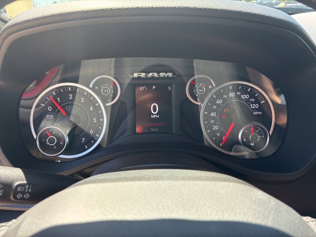 New 2026 RAM 1500 4x4 Crew Cab image 15