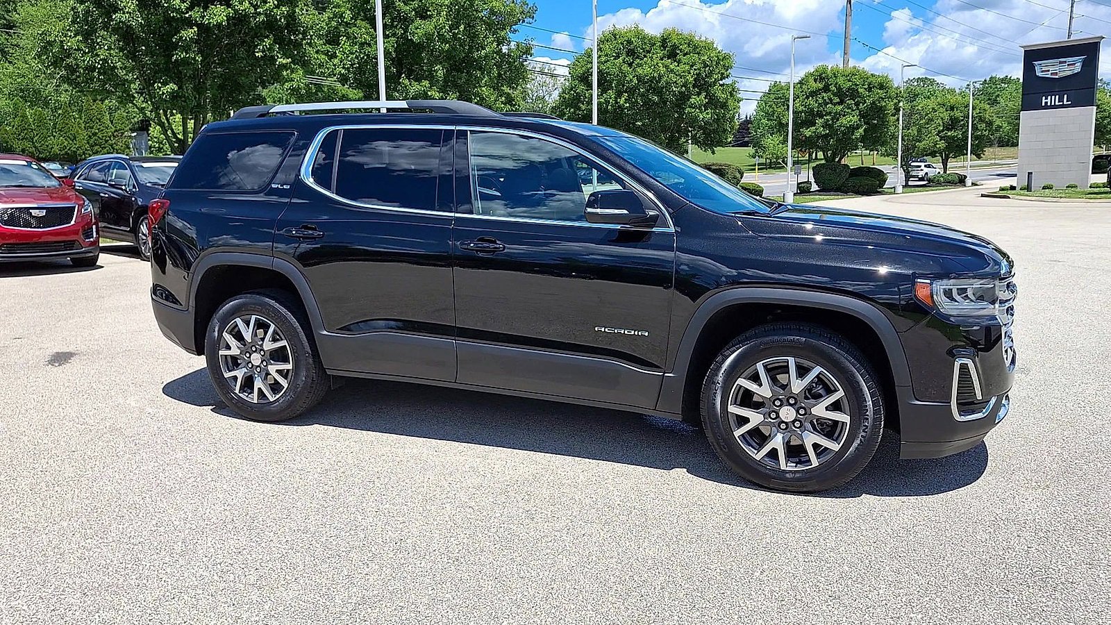Used 2023 GMC Acadia SLE w/ Driver Convenience Package AWD/4WD image 2