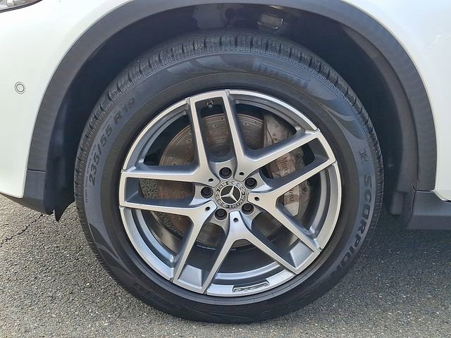 Used 2018 Mercedes-Benz GLC 300 4MATIC image 27