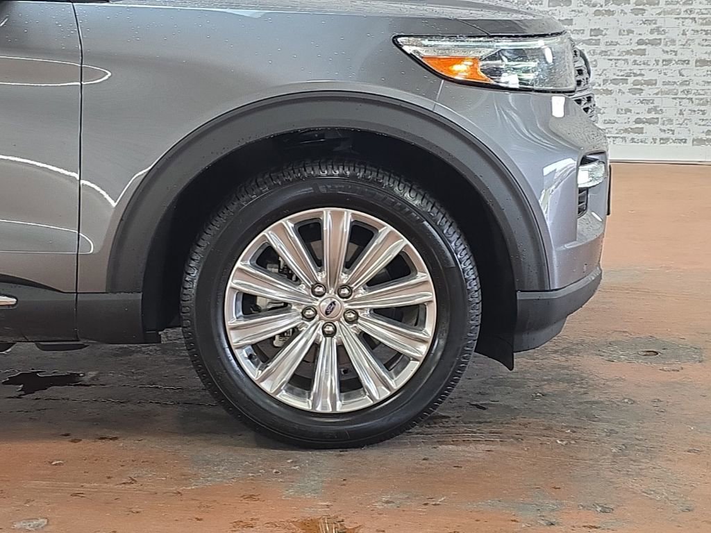 Used 2021 Ford Explorer Limited w/ Equipment Group 301A AWD/4WD image 7