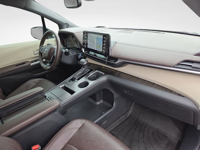 Used 2023 Toyota Sienna Platinum AWD/4WD image 35