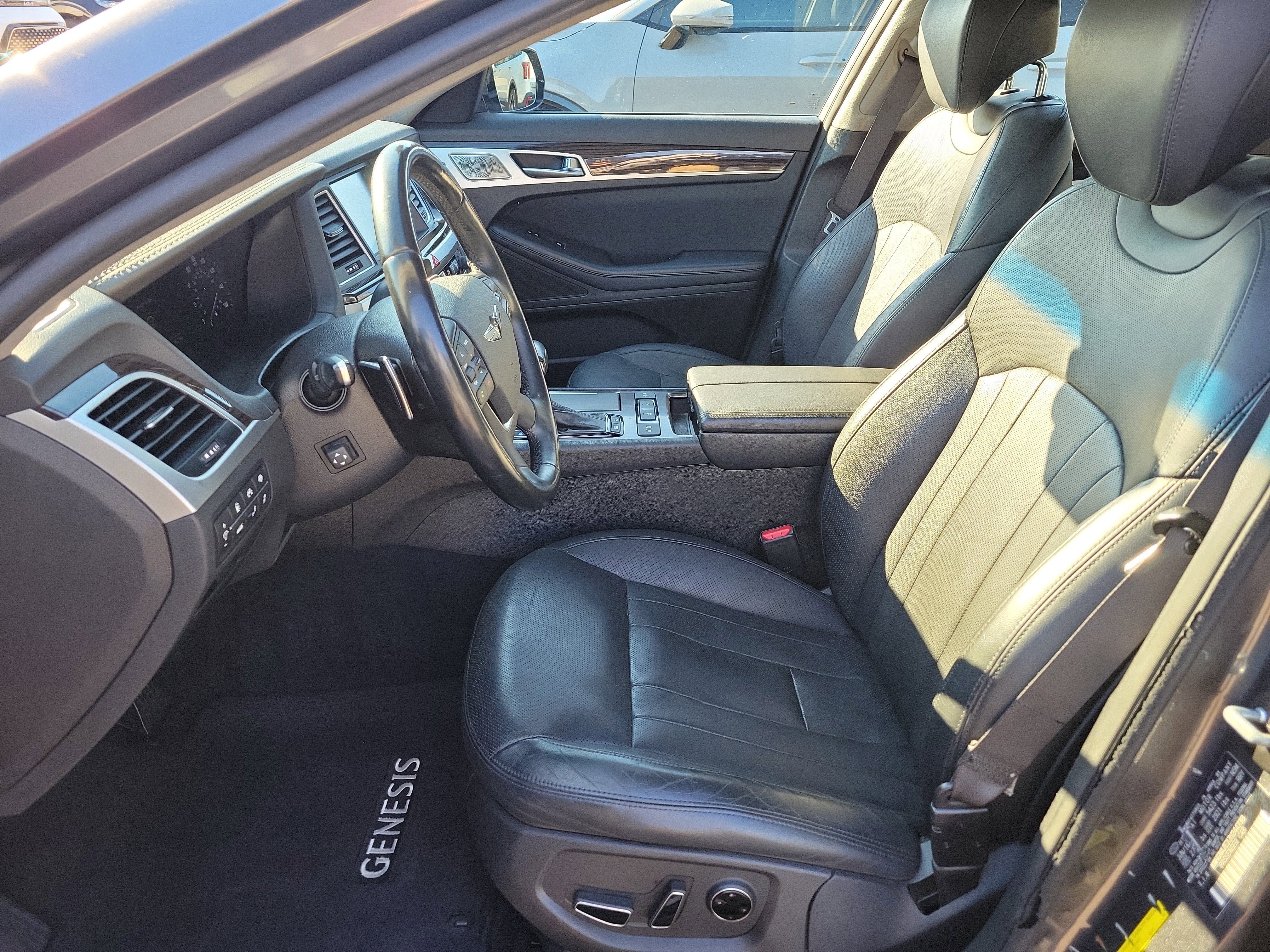 Used 2018 Genesis G80 3.8 w/ Option Group 02 image 21