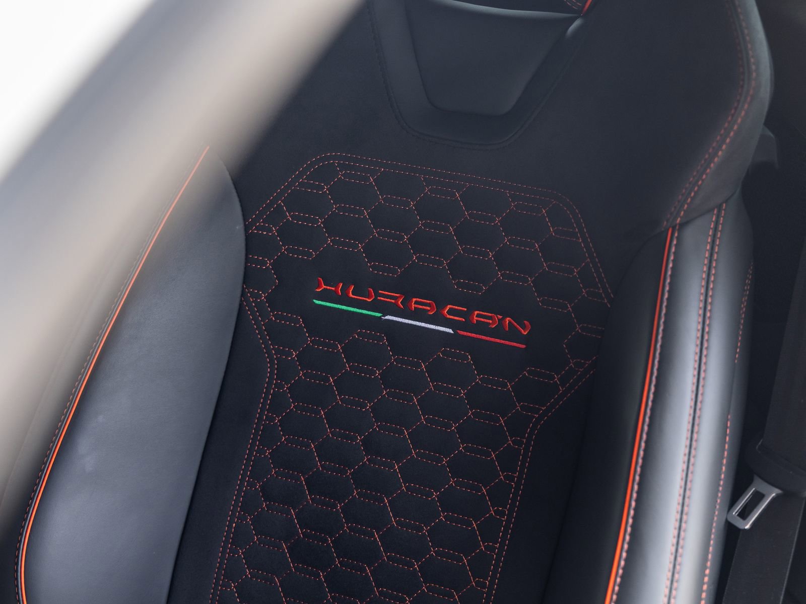 Used 2023 Lamborghini Huracan Tecnica RWD image 33