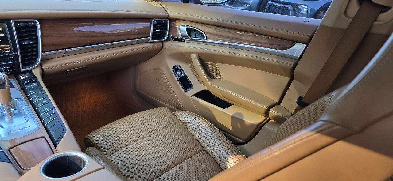 Used 2013 Porsche Panamera S w/ Premium Pkg Plus image 15