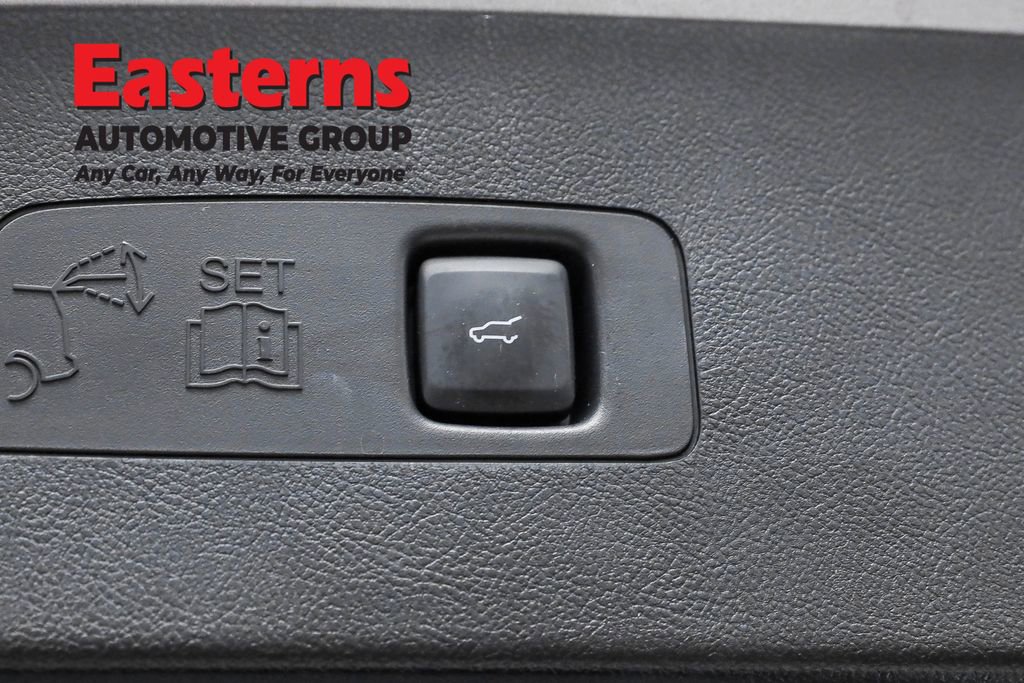 Used 2022 Lincoln Corsair AWD w/ Equipment Group 101A image 23