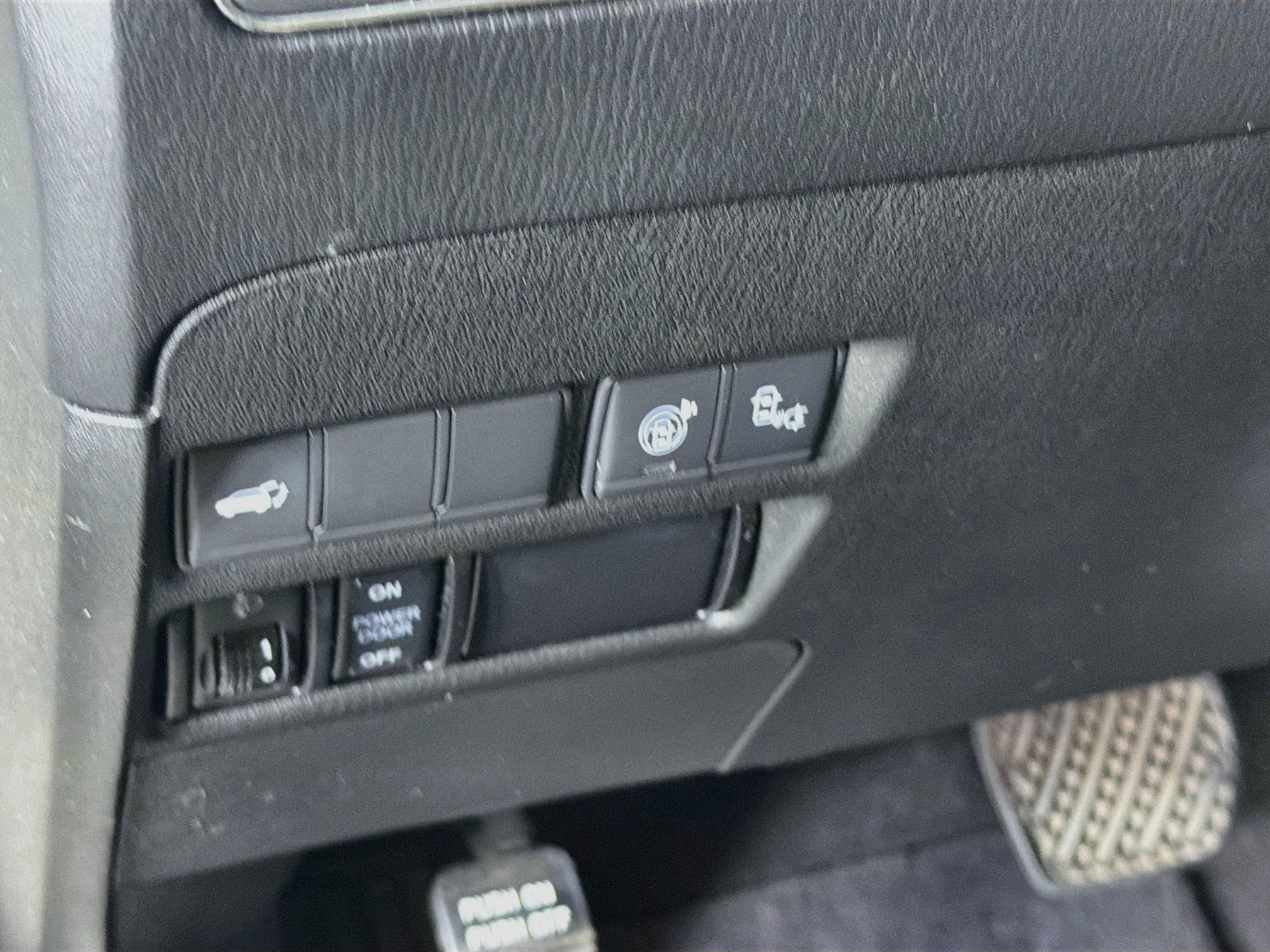 Used 2017 Nissan Armada Platinum w/ Captain Seat Package RWD image 17