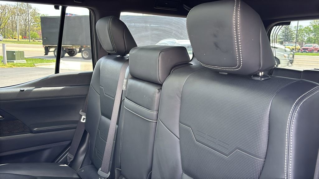 Used 2024 Lexus GX 550 w/ Accessory Package (2T) image 28