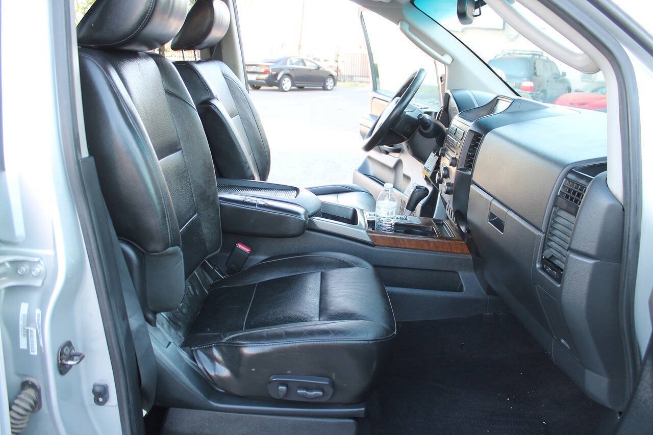 Used 2010 Nissan Titan LE w/ Technology Pkg RWD image 35