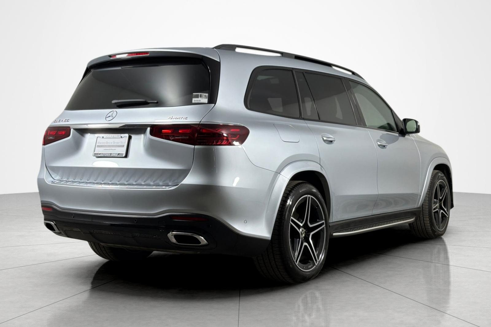 Used 2026 Mercedes-Benz GLS 450 4MATIC image 5