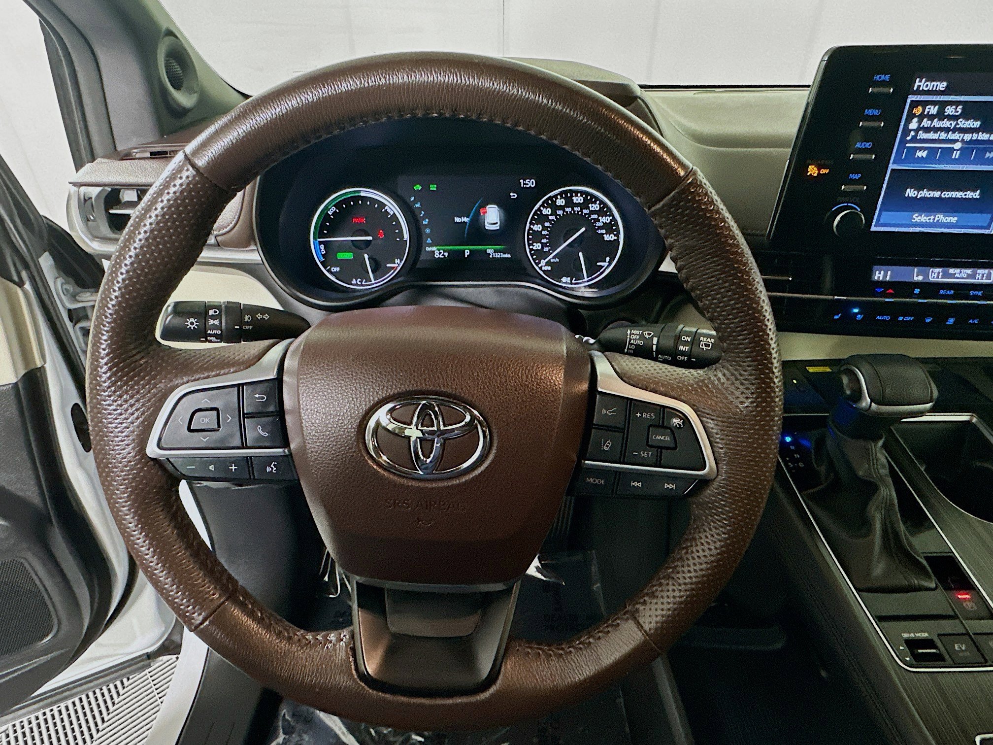 Used 2024 Toyota Sienna Platinum image 15