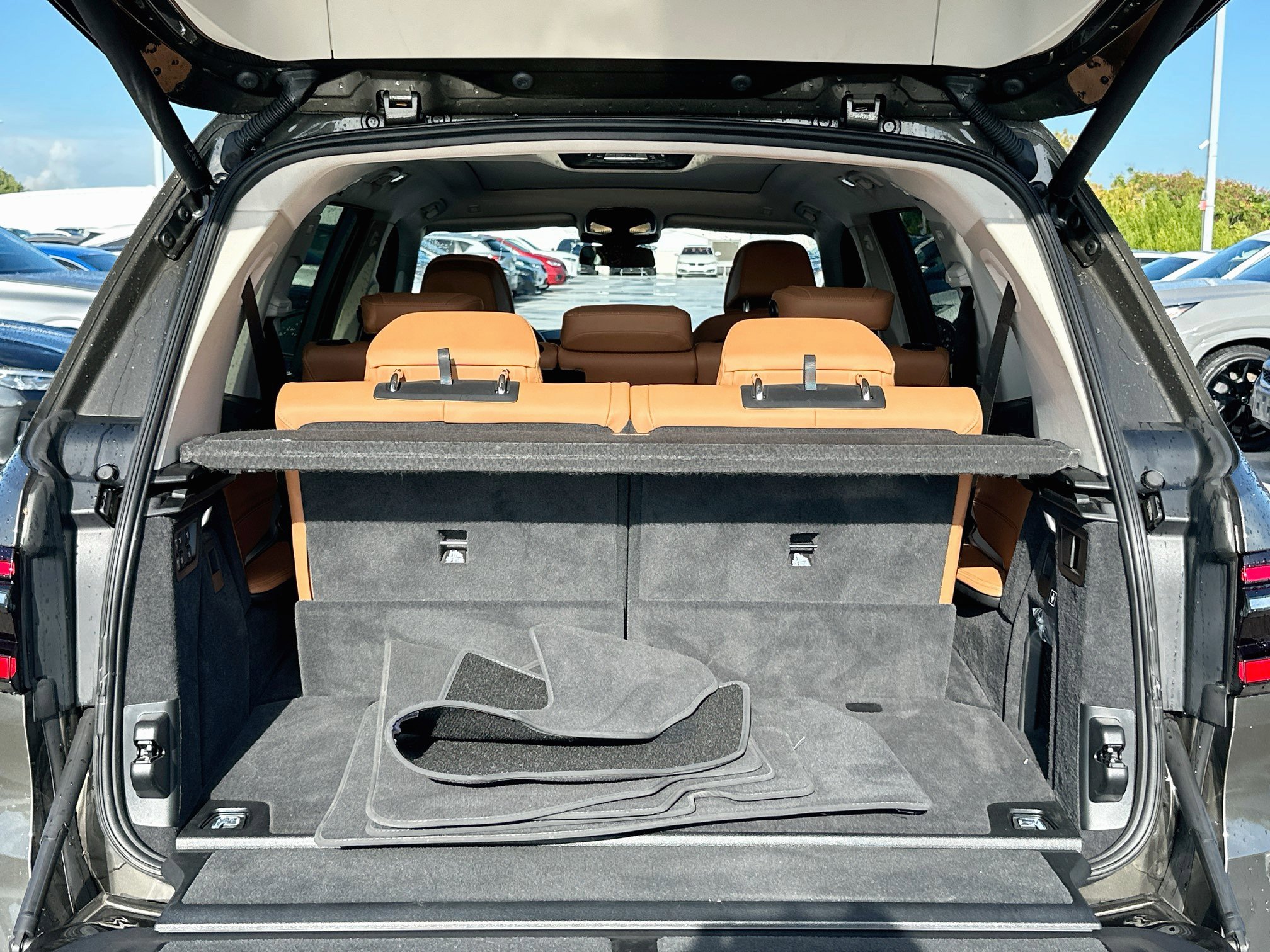 Certified 2025 BMW X7 xDrive40i w/ Premium Package AWD/4WD image 28