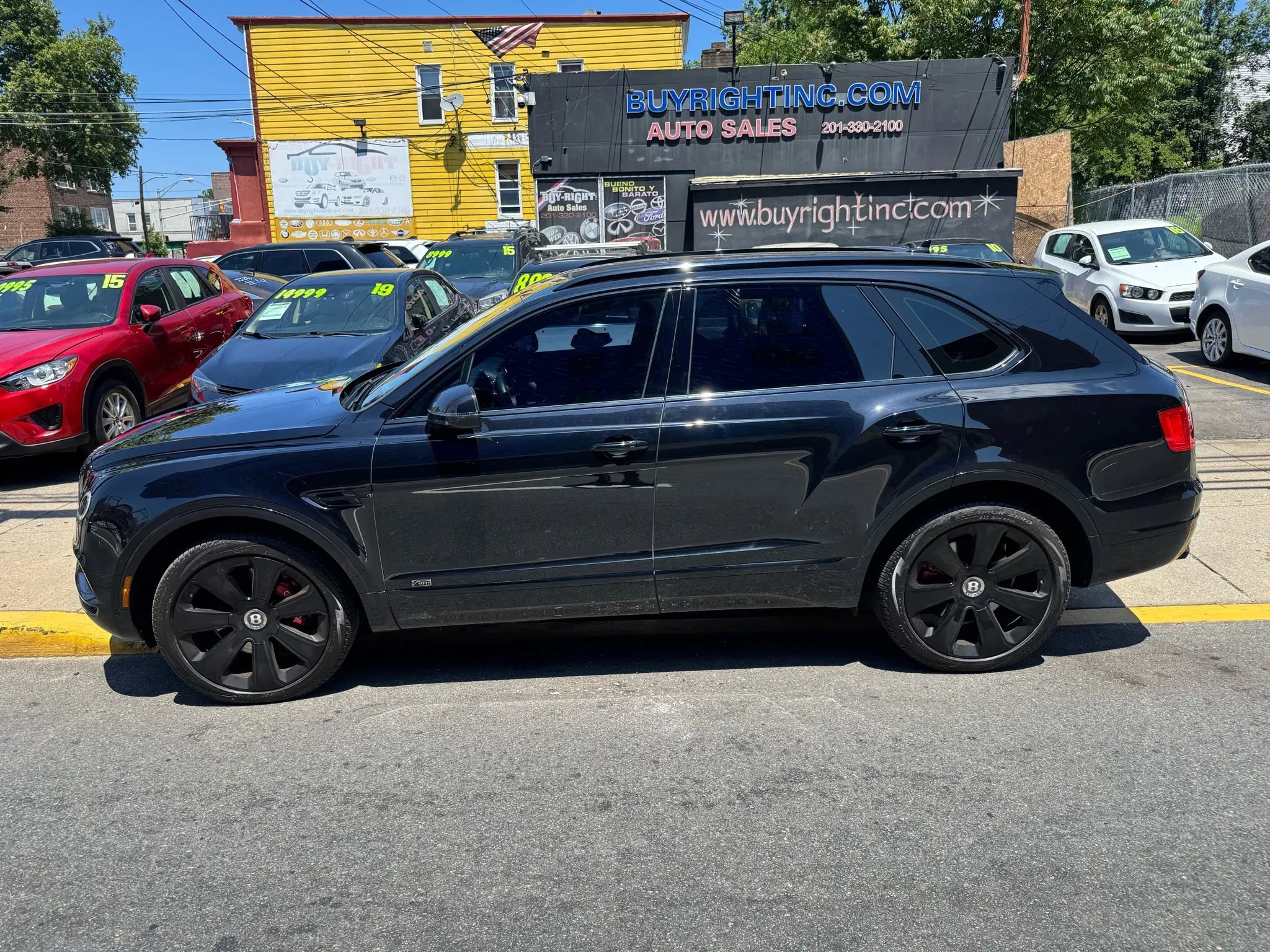 Used 2020 Bentley Bentayga Design Series image 5