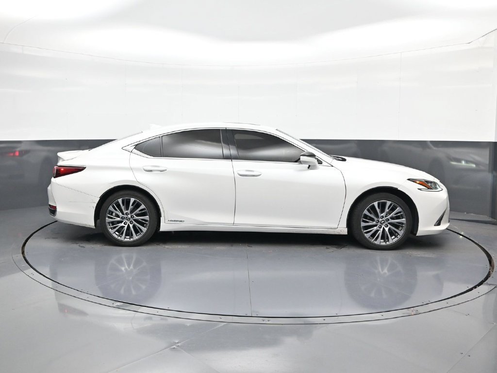 Used 2019 Lexus ES 300h w/ Premium Package FWD image 11