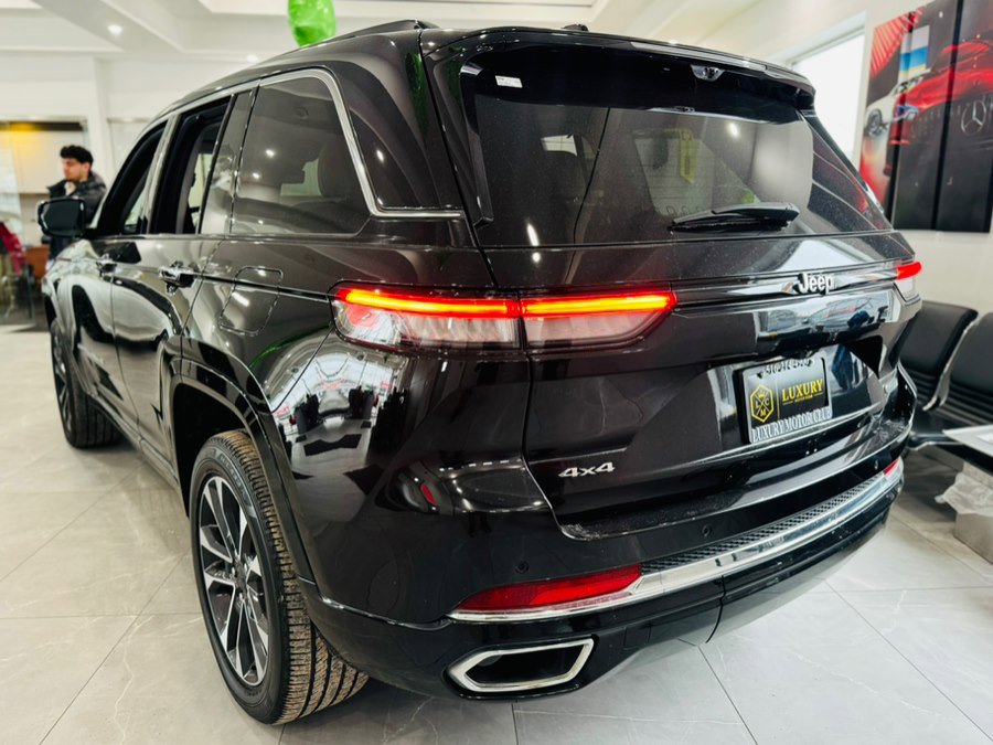 Used 2022 Jeep Grand Cherokee Overland w/ Adv Protech Group III image 5